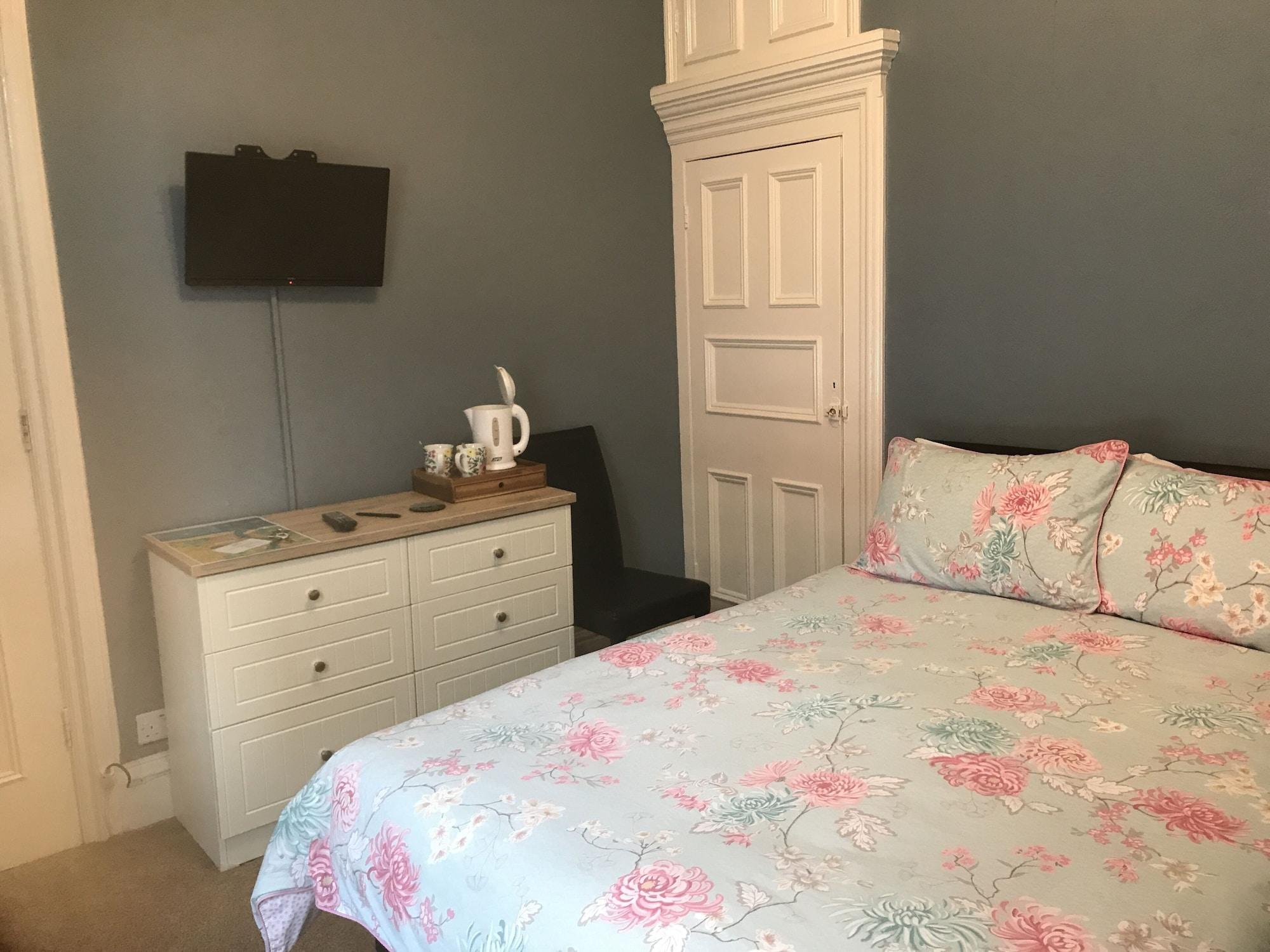 Glenora Guest House Вітбі Екстер'єр фото