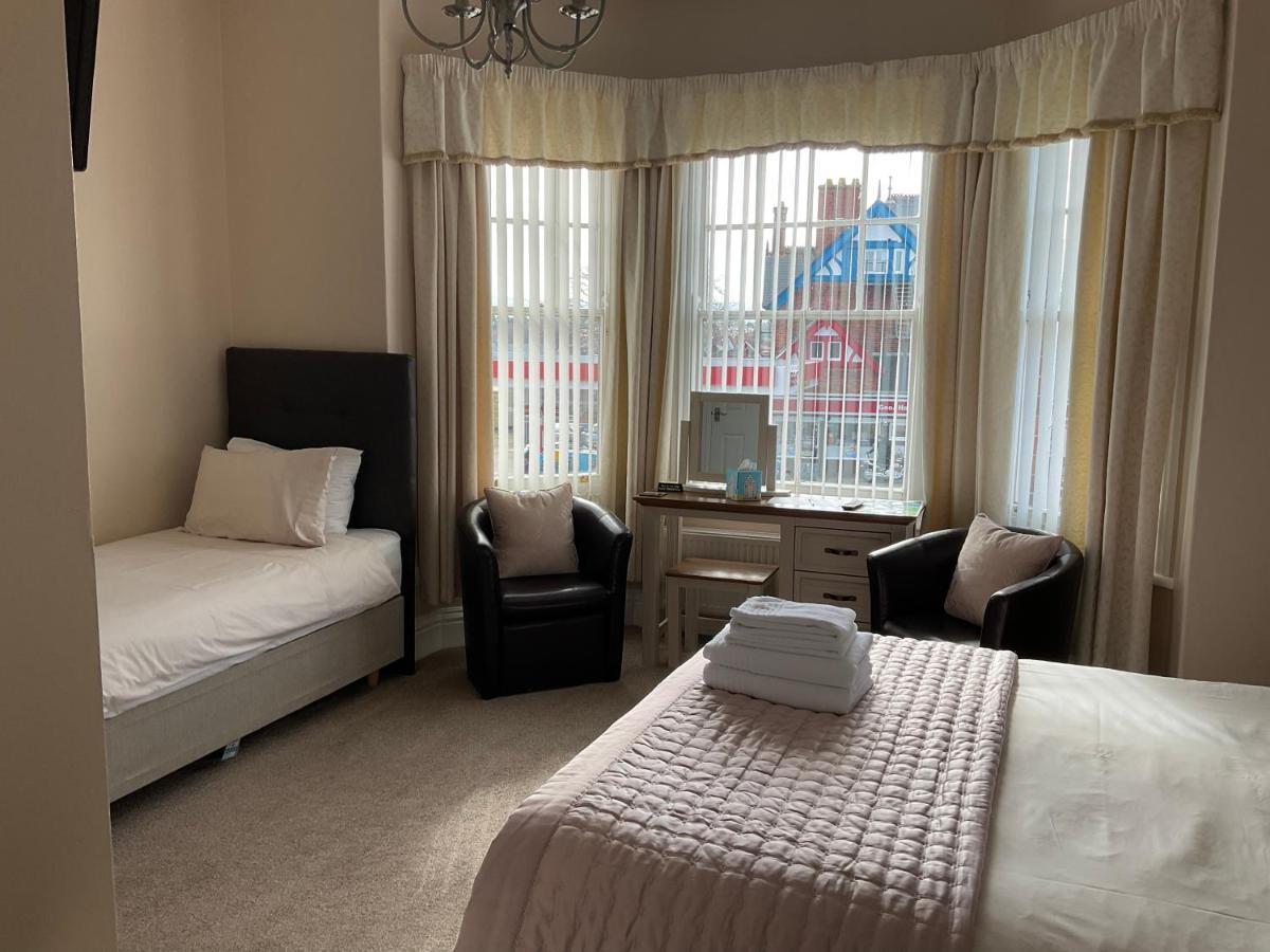 Glenora Guest House Вітбі Екстер'єр фото
