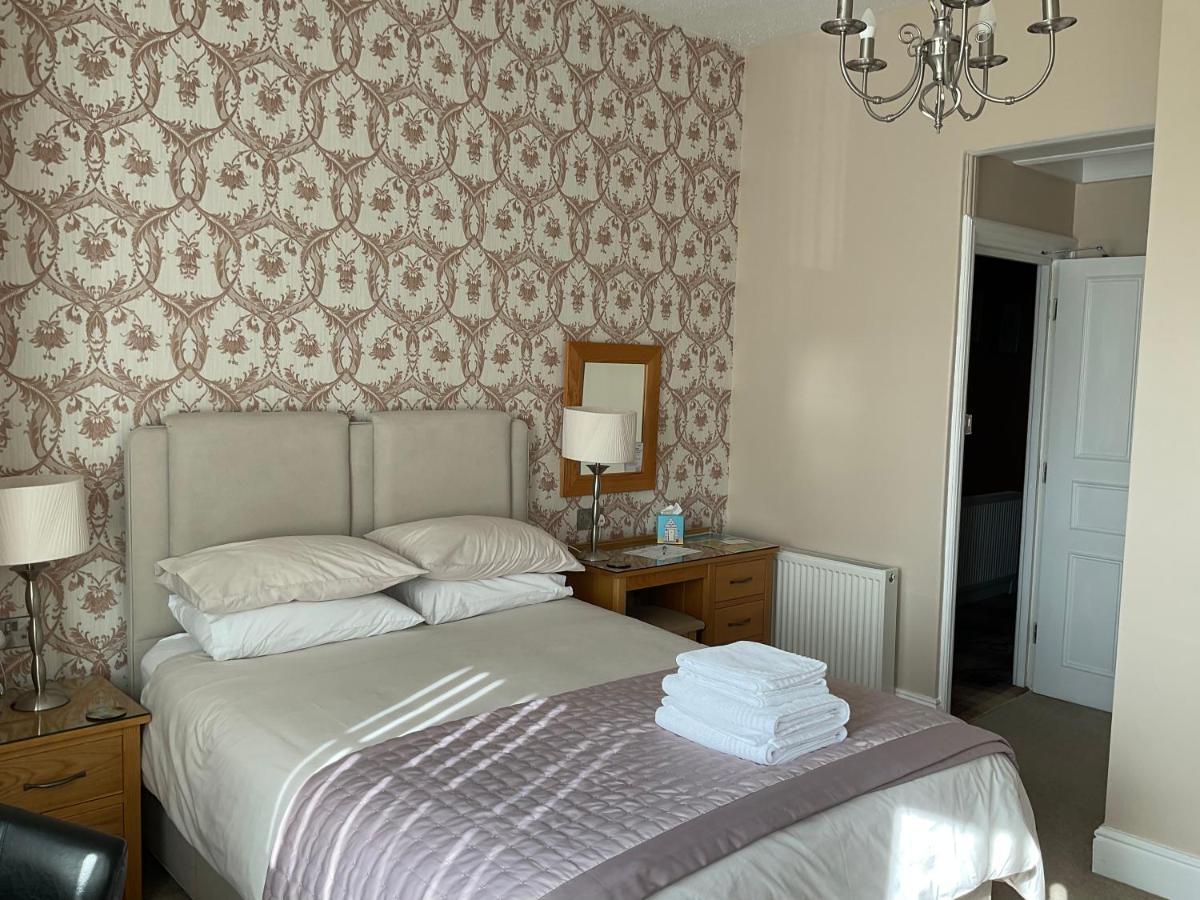 Glenora Guest House Вітбі Екстер'єр фото