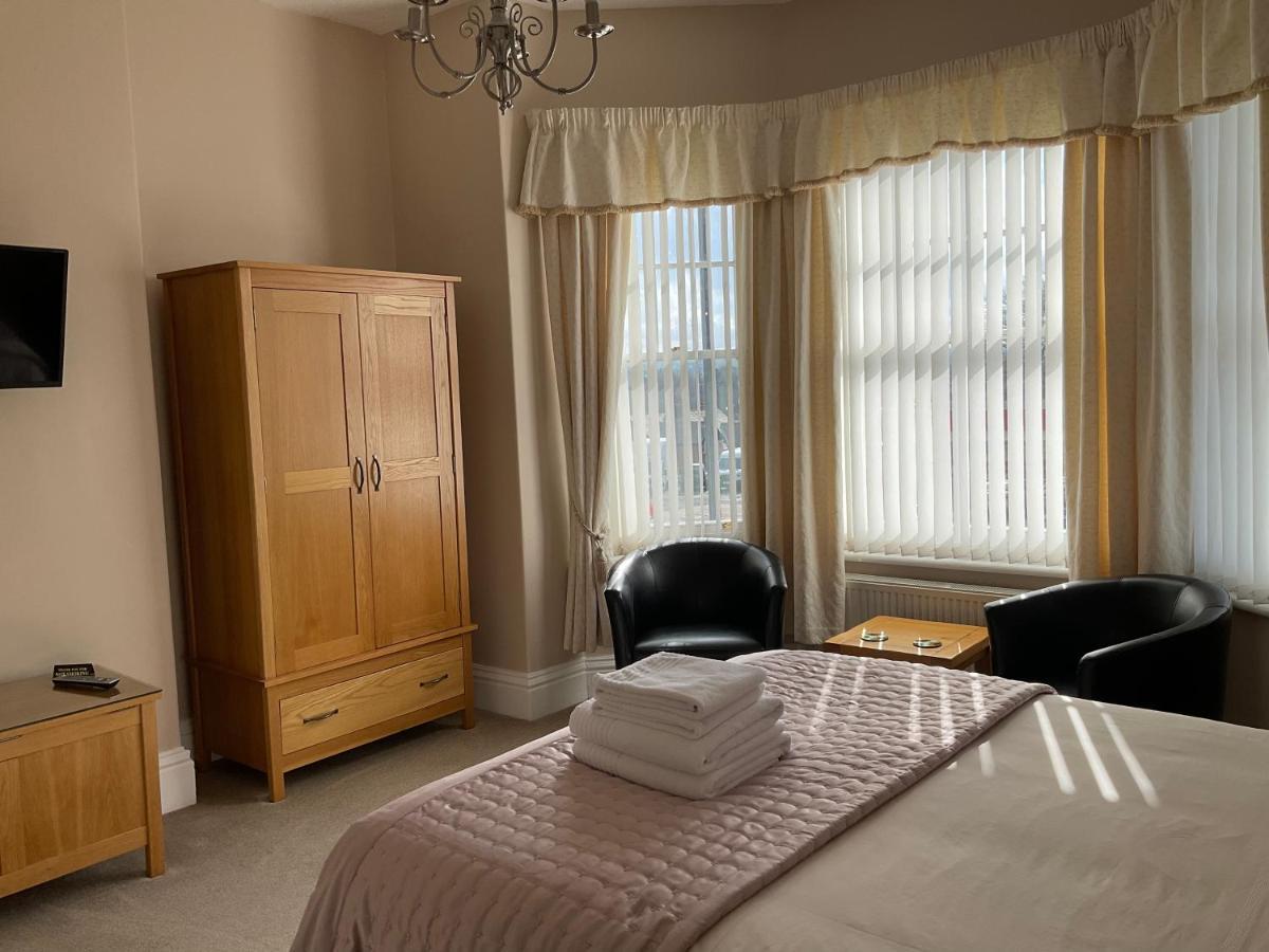 Glenora Guest House Вітбі Екстер'єр фото